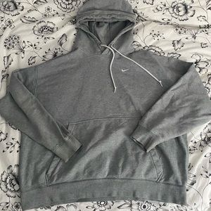2XL Nike hoodie, in amazing condition(like new), with no stains of scuff.